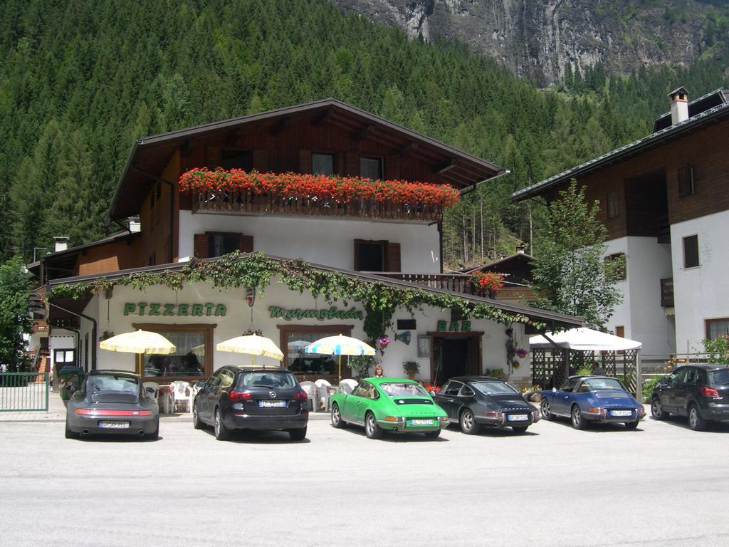 Affittacamere Pizzeria Marmolada Рокка-П'єторе Екстер'єр фото