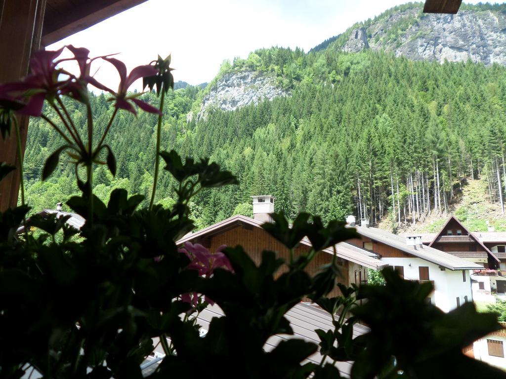 Affittacamere Pizzeria Marmolada Рокка-П'єторе Екстер'єр фото